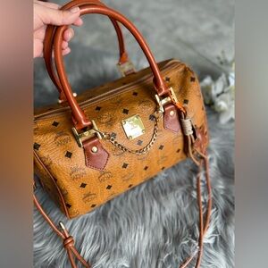 Authentic vintage MCM congnac Boston bag M9867 (KHS04)